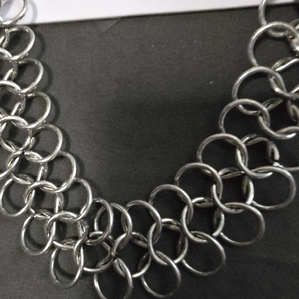 NEW URBAN OUTFITTERS NECKLACE 16" Long, Can be worn as a Choker - Picture 2 of 9